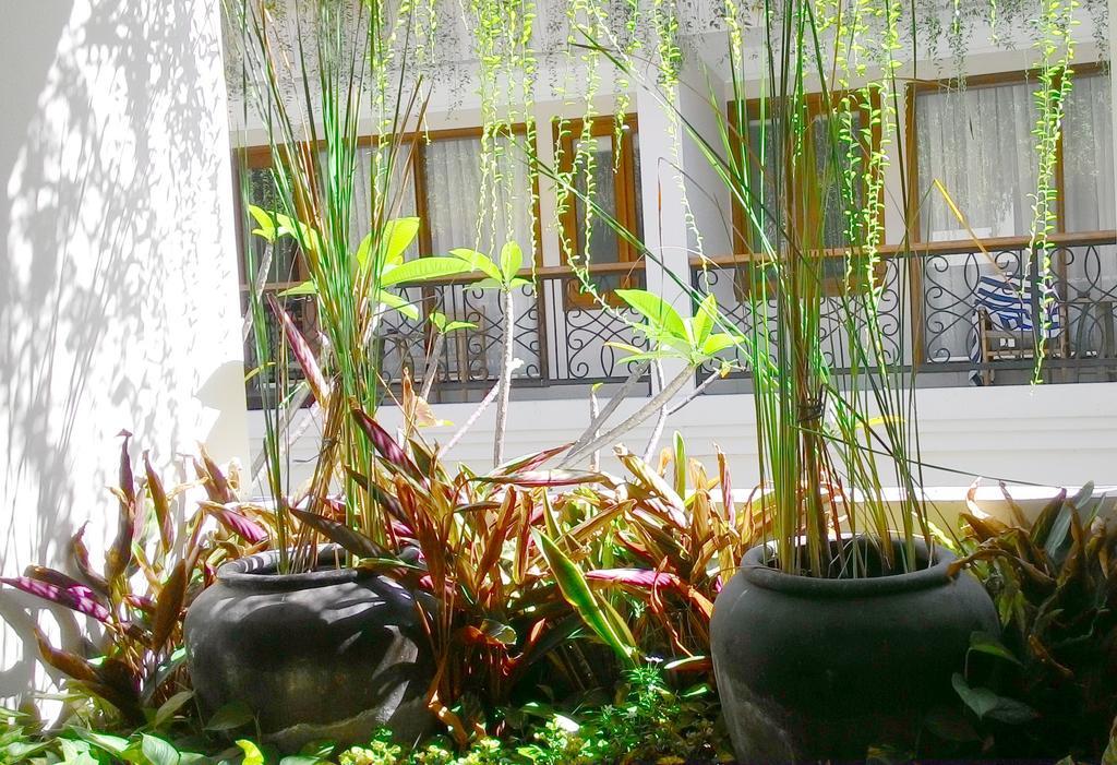 Seminyak Lagoon All Suites Hotel Exterior foto
